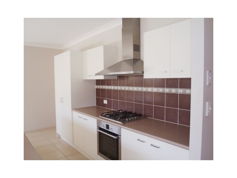 17 Barradeen Circuit, Pacific Pines QLD 4211