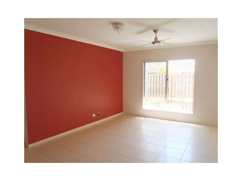 17 Barradeen Circuit, Pacific Pines QLD 4211