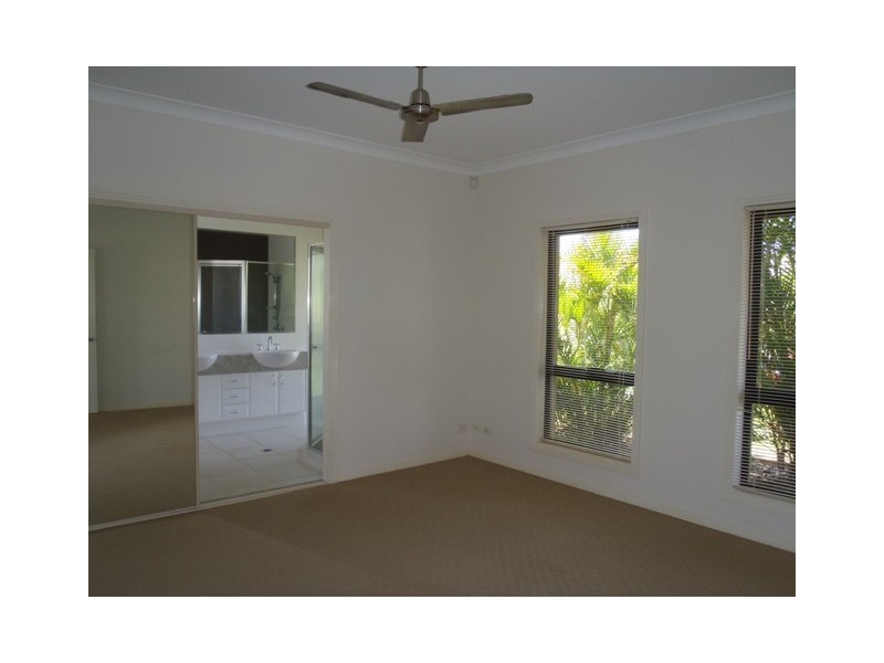 3 Ceil Circuit, Coomera Waters QLD 4209