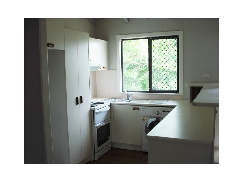 27 Akoonah St, Hope Island QLD 4212