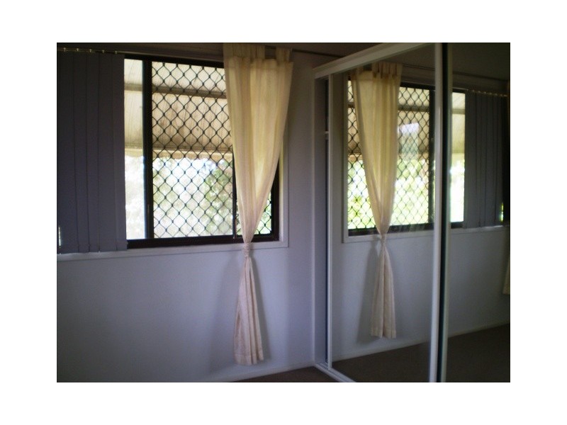 27 Akoonah St, Hope Island QLD 4212