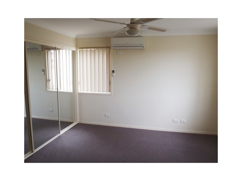 42/74 Universal Street, Pacific Pines QLD 4211