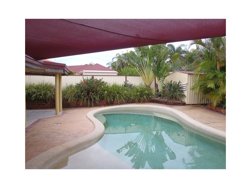 70 Allied Drive, Arundel QLD 4214