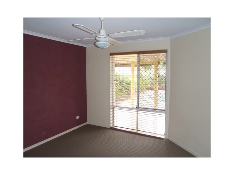 70 Allied Drive, Arundel QLD 4214