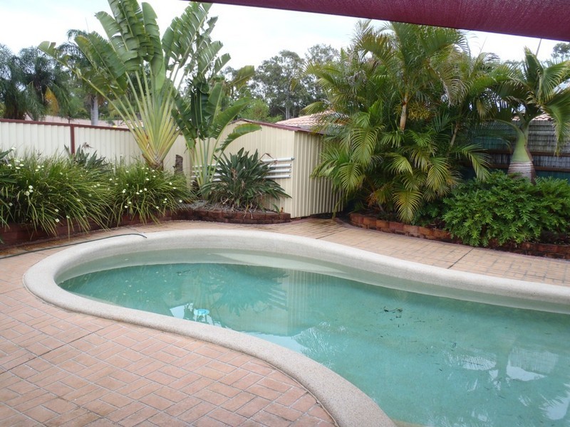 70 Allied Drive, Arundel QLD 4214