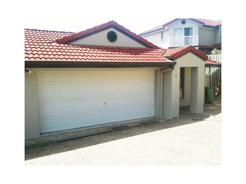 2/6 Buddy Holly Close, Parkwood QLD 4214