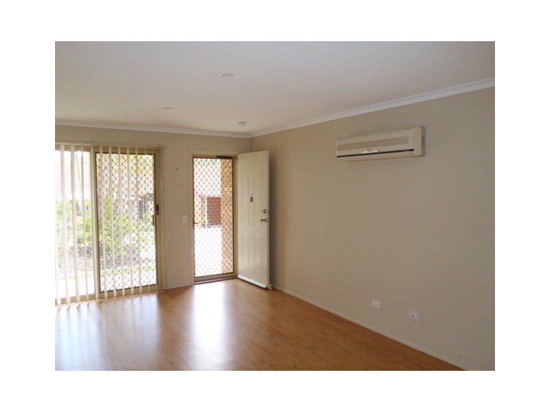 8/32 Hollywood Place, Oxenford QLD 4210