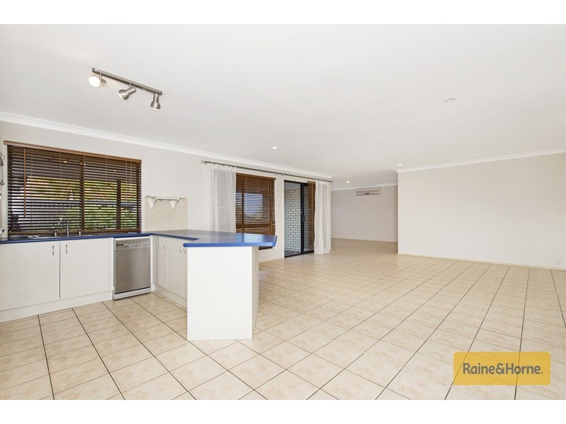 22 Penrhyn ST, Pacific Pines QLD 4211