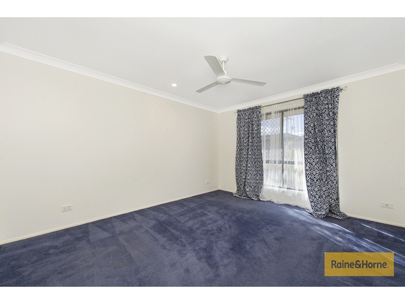 22 Penrhyn ST, Pacific Pines QLD 4211