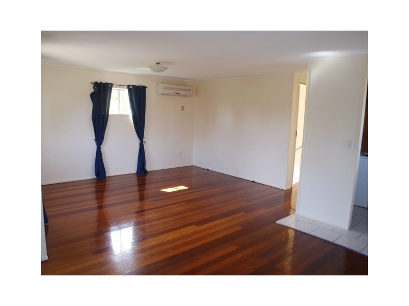 4 Beitz Ave, Labrador QLD 4215