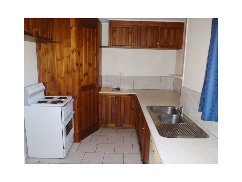 4 Beitz Ave, Labrador QLD 4215