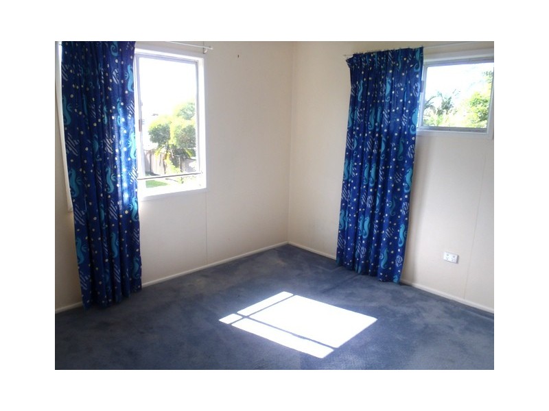 4 Beitz Ave, Labrador QLD 4215