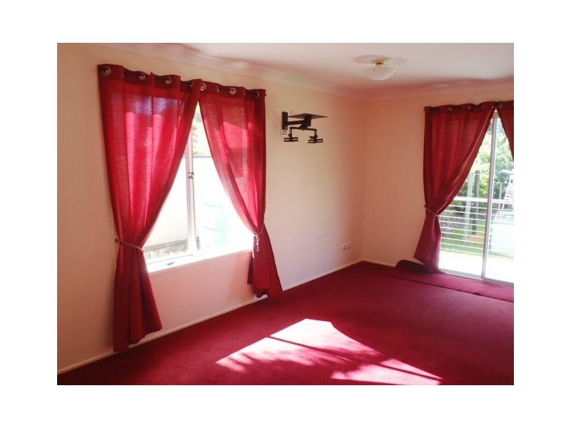 4 Beitz Ave, Labrador QLD 4215