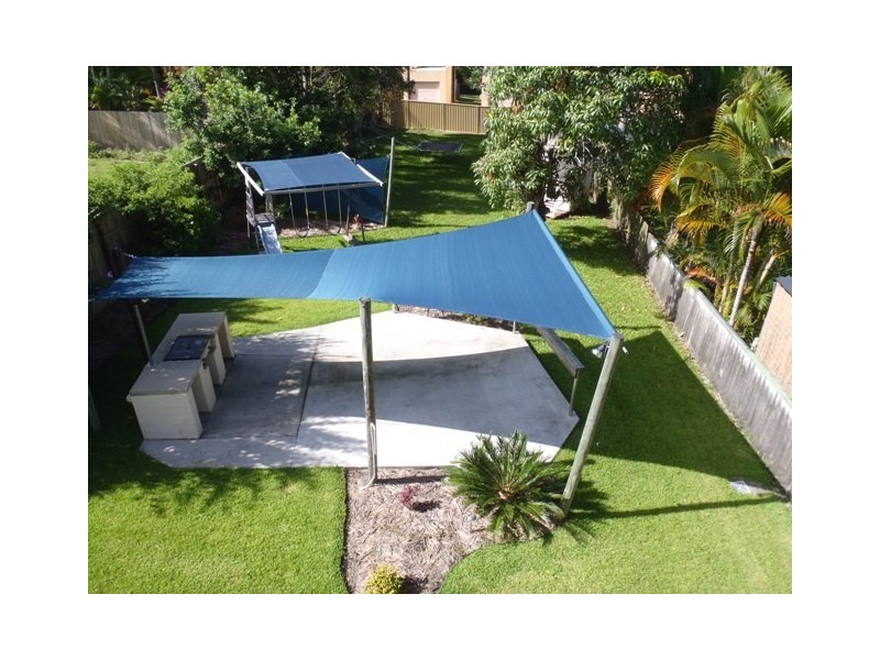 4 Beitz Ave, Labrador QLD 4215