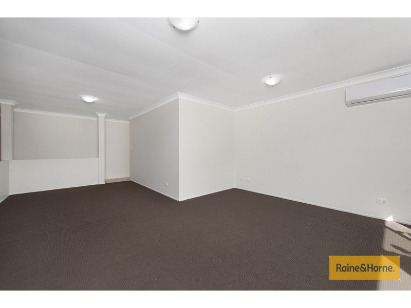 116 Pacific Pines BVD, Pacific Pines QLD 4211