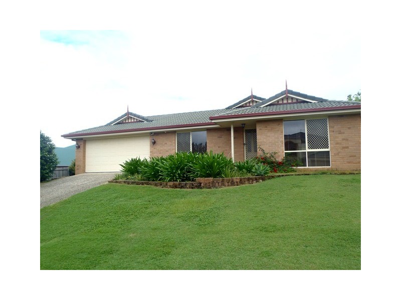 17 Palm Street, Pacific Pines QLD 4211