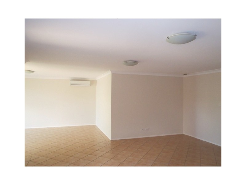 17 Palm Street, Pacific Pines QLD 4211