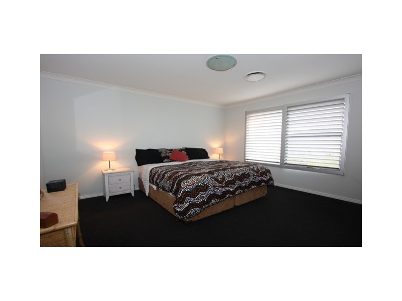 5 Freeling Place, Oxenford QLD 4210