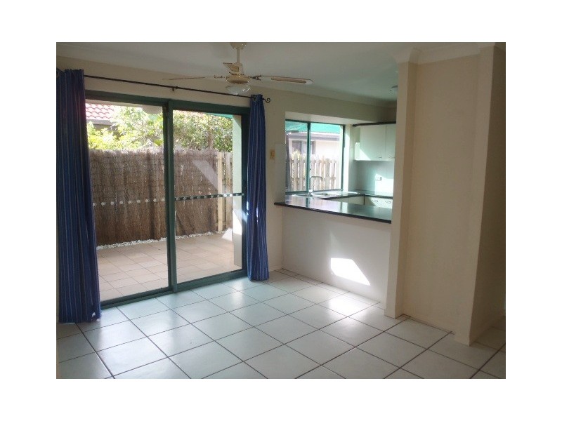 4/6 Buddy Holly Close, Parkwood QLD 4214