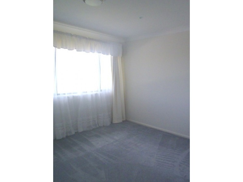 21 Hillary Cct, Pacific Pines QLD 4211