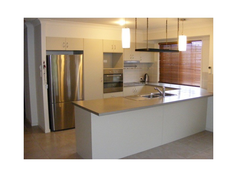 4 Cossington Circuit, Maudsland QLD 4210