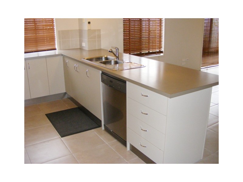 4 Cossington Circuit, Maudsland QLD 4210