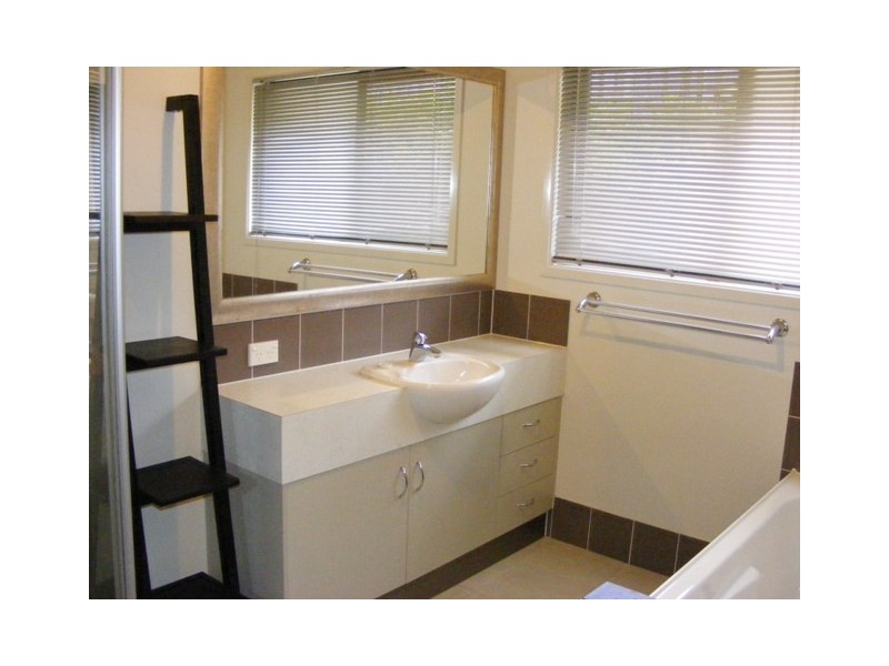 4 Cossington Circuit, Maudsland QLD 4210