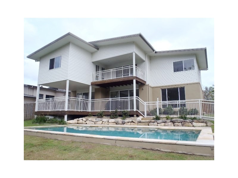 11 Katinka Cct, Coomera Waters QLD 4209