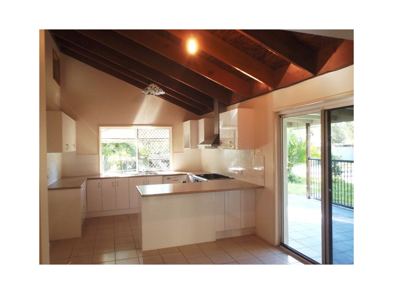 6 Connemarra Road, Gaven QLD 4211