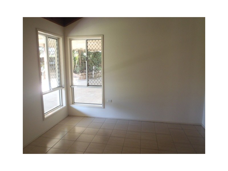 6 Connemarra Road, Gaven QLD 4211