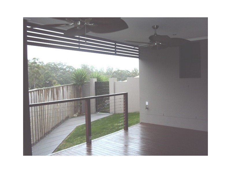 16 Chesterton Street, Pacific Pines QLD 4211