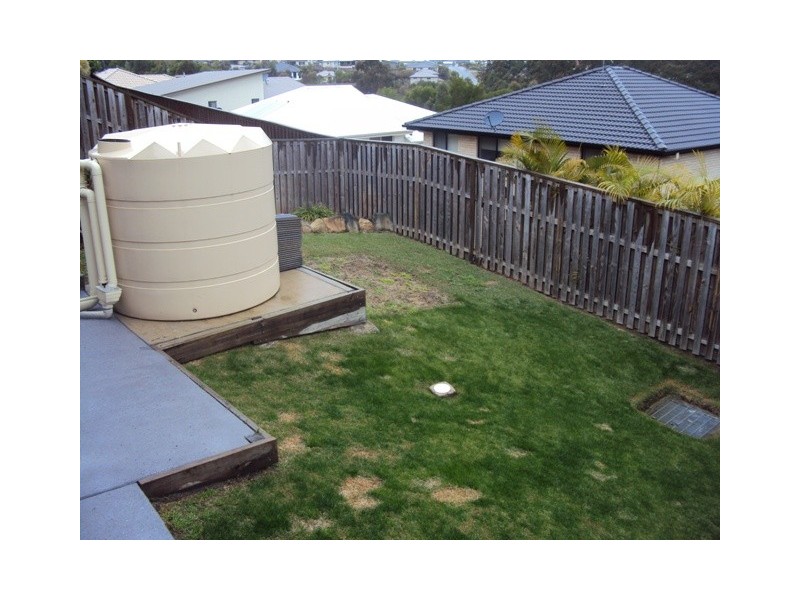 16 Chesterton Street, Pacific Pines QLD 4211