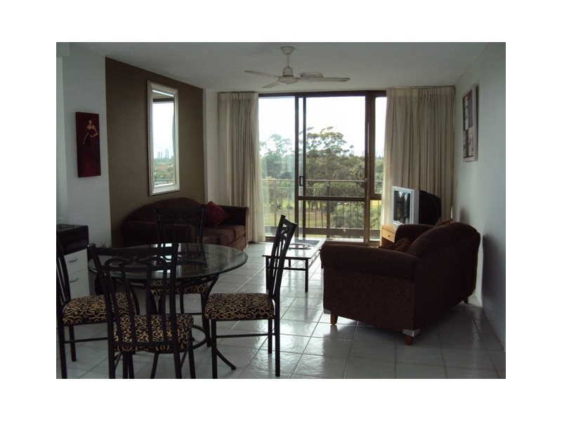 45w/11-13 Fairways Drive, Clear Island Waters QLD 4226