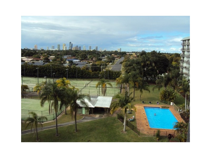 45w/11-13 Fairways Drive, Clear Island Waters QLD 4226