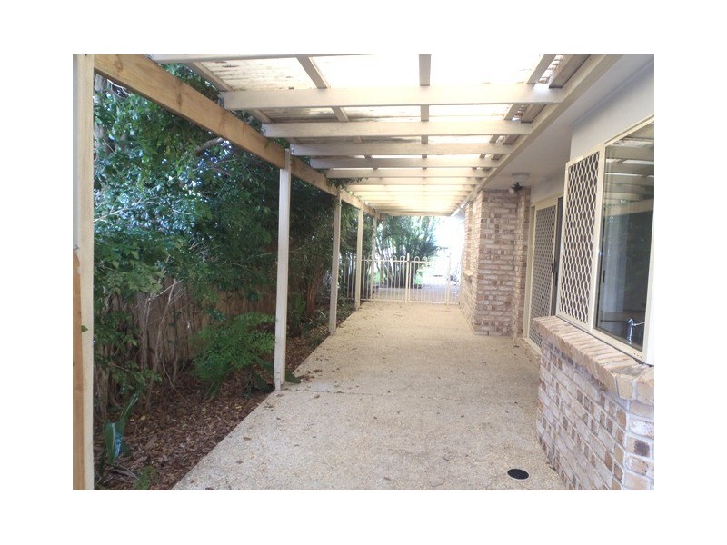 2 Greenwood Court, Helensvale QLD 4212