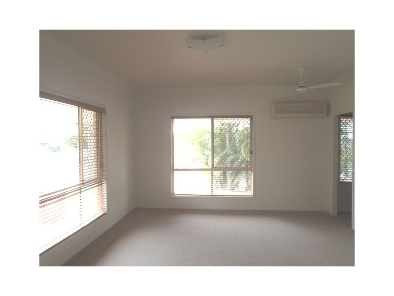 2 Greenwood Court, Helensvale QLD 4212