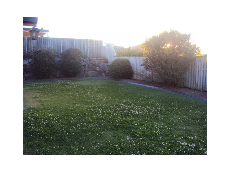 6 Coonowrin Street, Pacific Pines QLD 4211