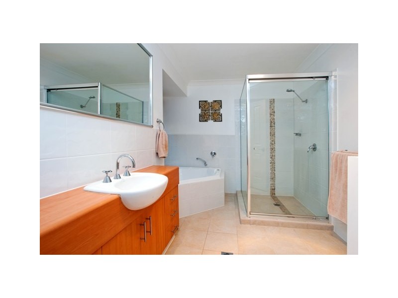 23 Yamba Street, Pacific Pines QLD 4211