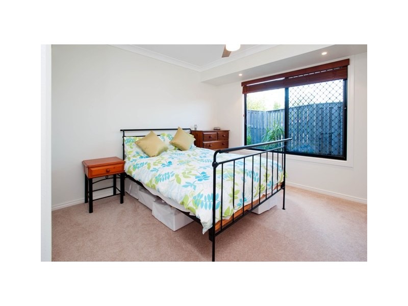 23 Yamba Street, Pacific Pines QLD 4211