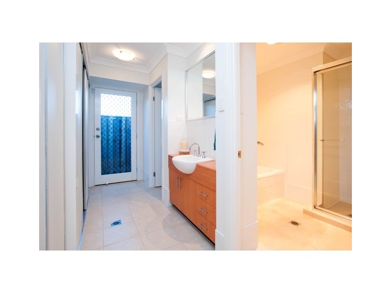 23 Yamba Street, Pacific Pines QLD 4211