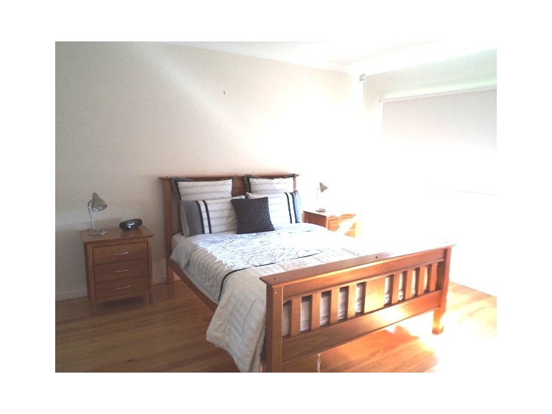 37 Wunburra Circle, Pacific Pines QLD 4211