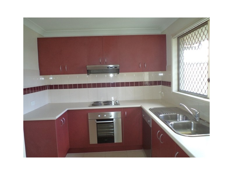 1/87 Victoria Dr, Pacific Pines QLD 4211