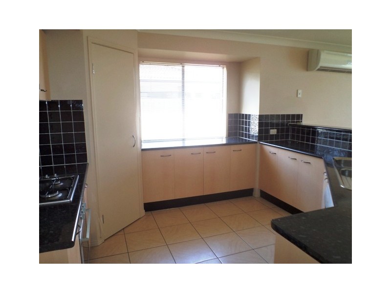 12 Wunburra Circle, Pacific Pines QLD 4211