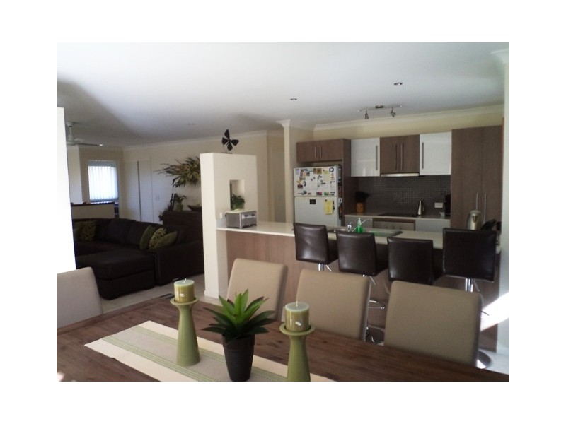 Pacific Pines QLD 4211