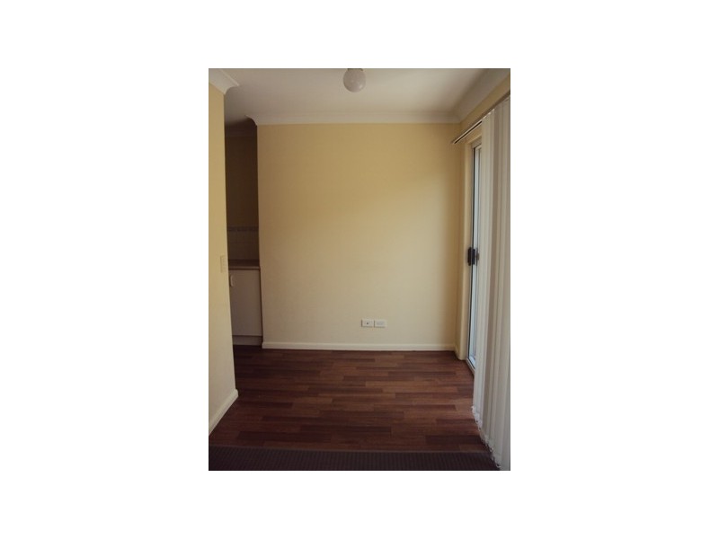 2/79 Cootharaba Drive, Helensvale QLD 4212