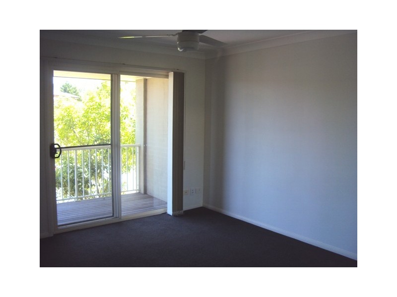 108/31 Archipelago Street, Pacific Pines QLD 4211