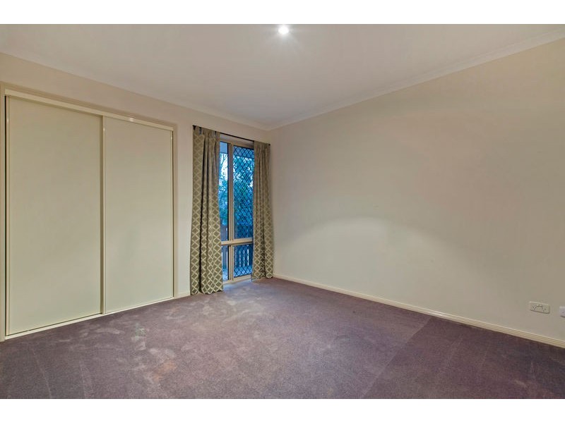 5 Stockdale Street, Pacific Pines QLD 4211