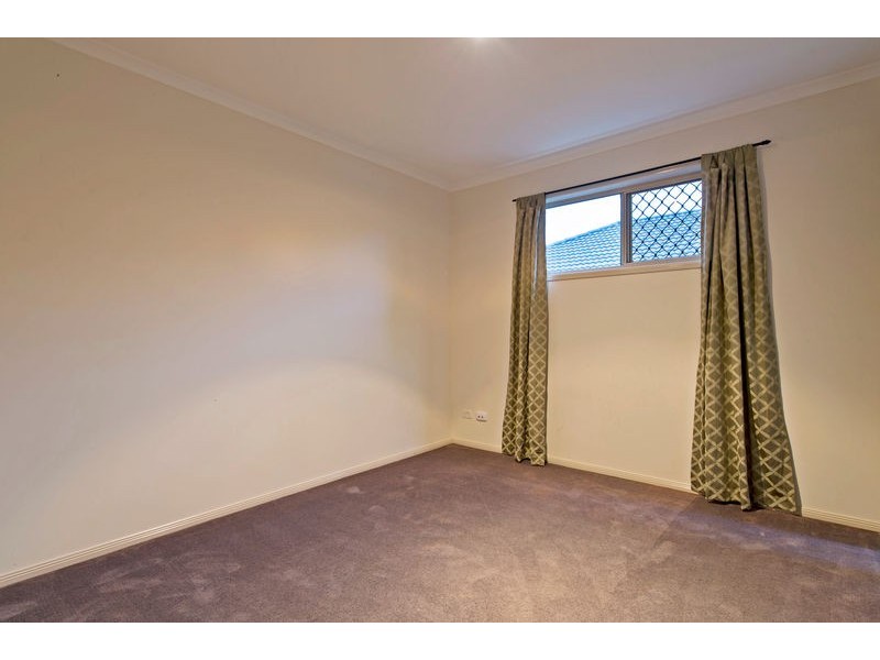 5 Stockdale Street, Pacific Pines QLD 4211
