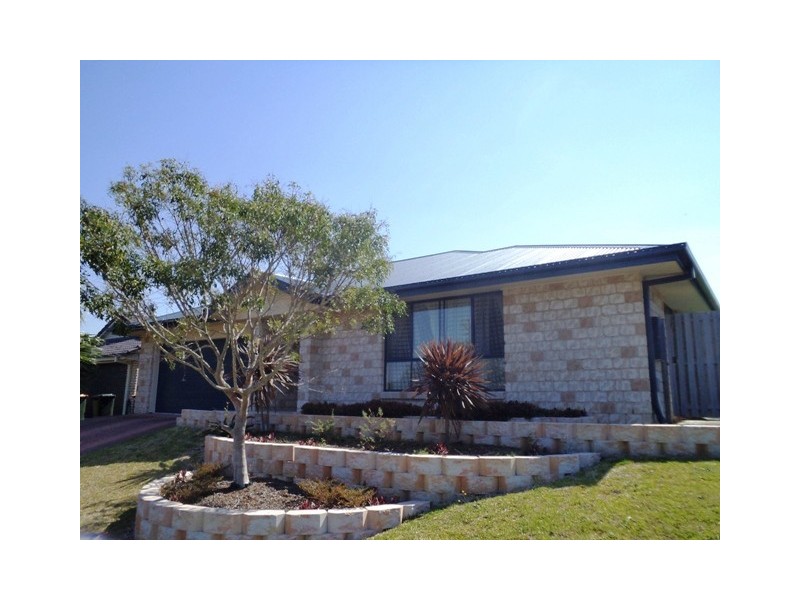 12 Taske Rise, Pacific Pines QLD 4211