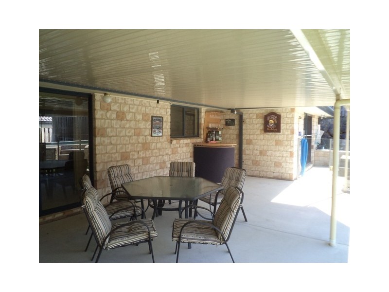 12 Taske Rise, Pacific Pines QLD 4211